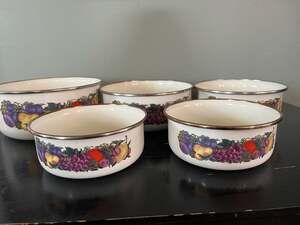 Vintage GMI Enamelware Fruit Pattern Nesting Mixing Bowls - Set of 5